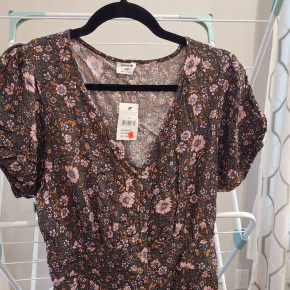 Cotton On dress - Picture 3 of 4